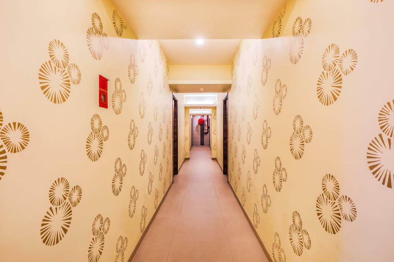 Fabhotel Landmark Residency - Nr Midc Turbhe Turambhe Eksteriør bilde
